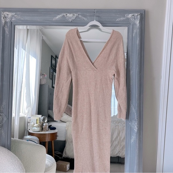 Prettylittlething Oatmeal‎ Cold Shoulder Knit Lace Sweater Dress M - Picture 3 of 10